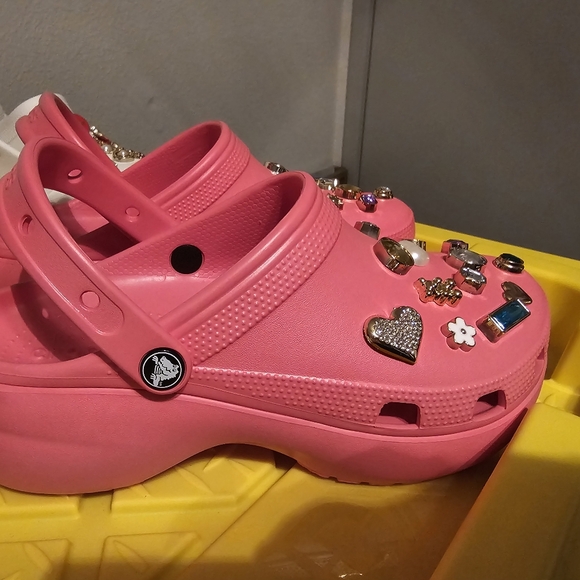💖NEW Pink Croc Clogs! Comfort and Custom Style.💖 - Picture 8 of 9